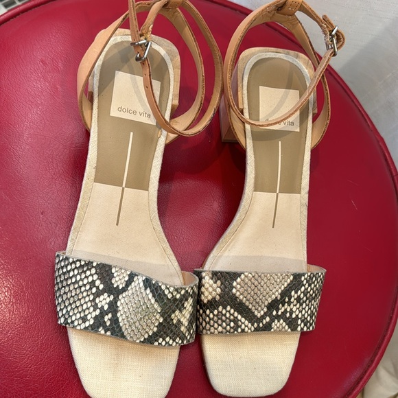 Dolce Vita Snake Skin Block Heel Sz 6.5 - Picture 3 of 7